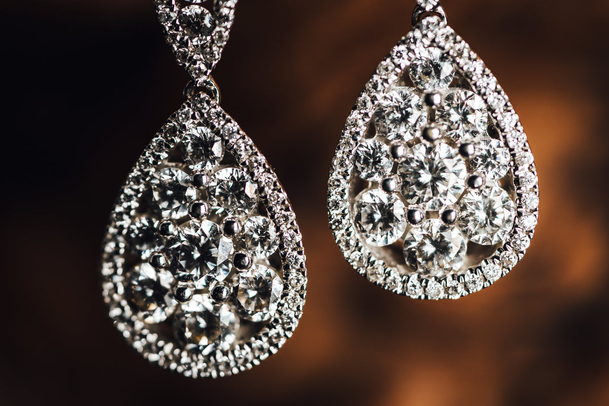 18k White Gold Diamond Earrings