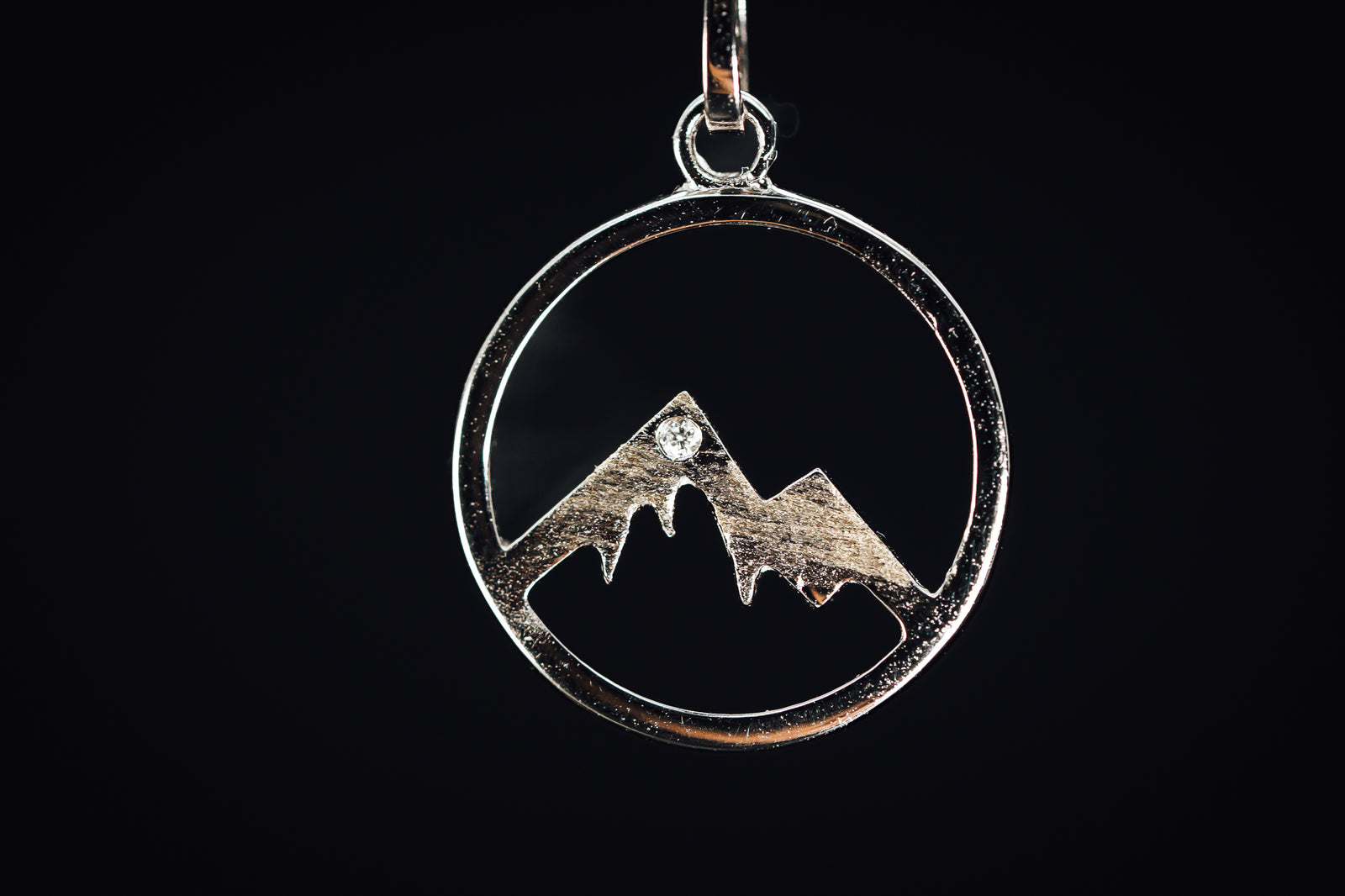 14k White Gold Mountain and Diamond Pendant