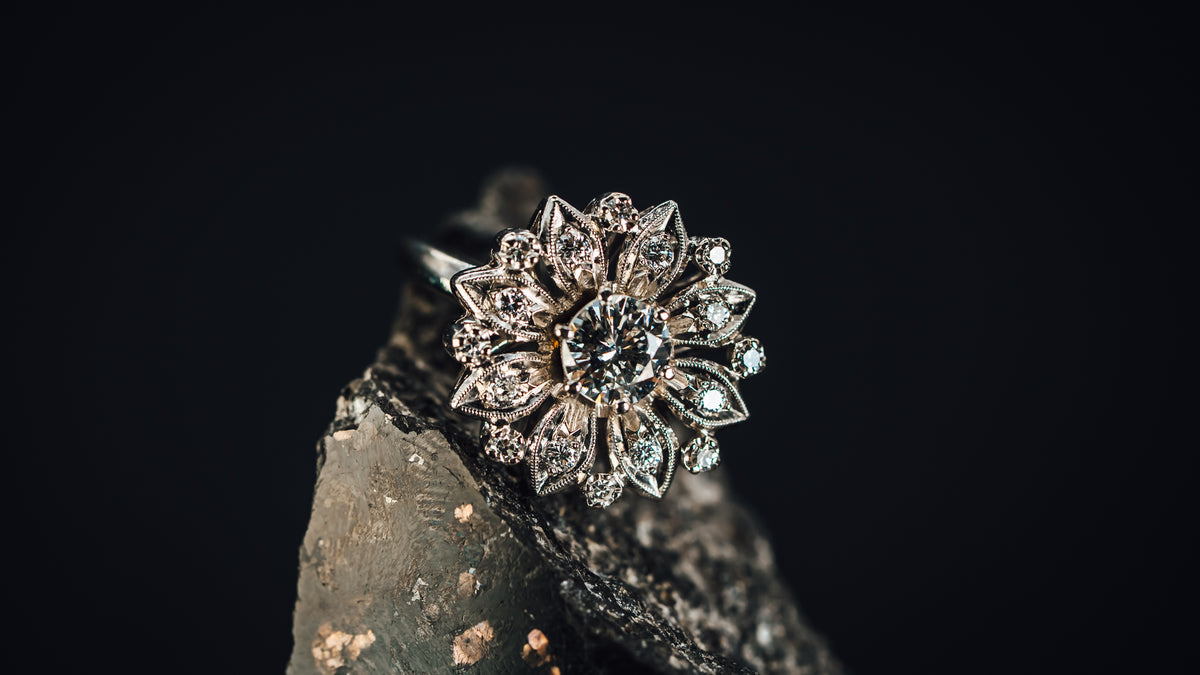 14k White Gold Diamond Cluster Ring