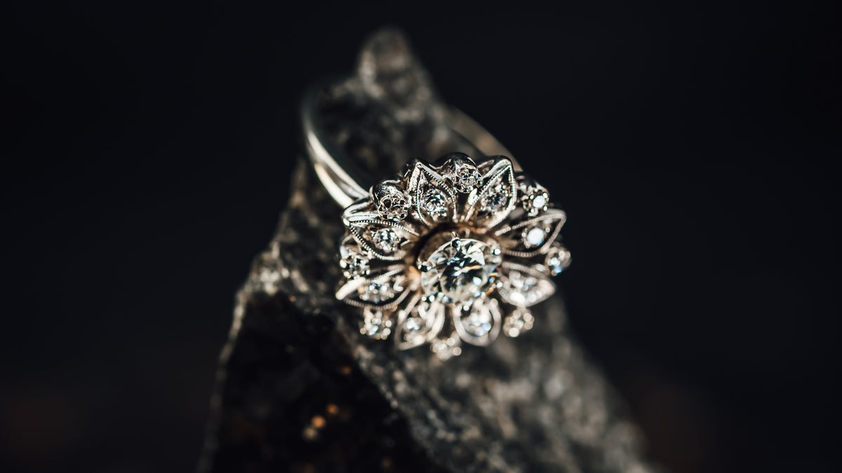 14k White Gold Diamond Cluster Ring