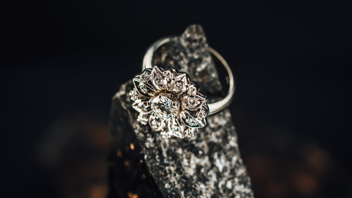 14k White Gold Diamond Cluster Ring