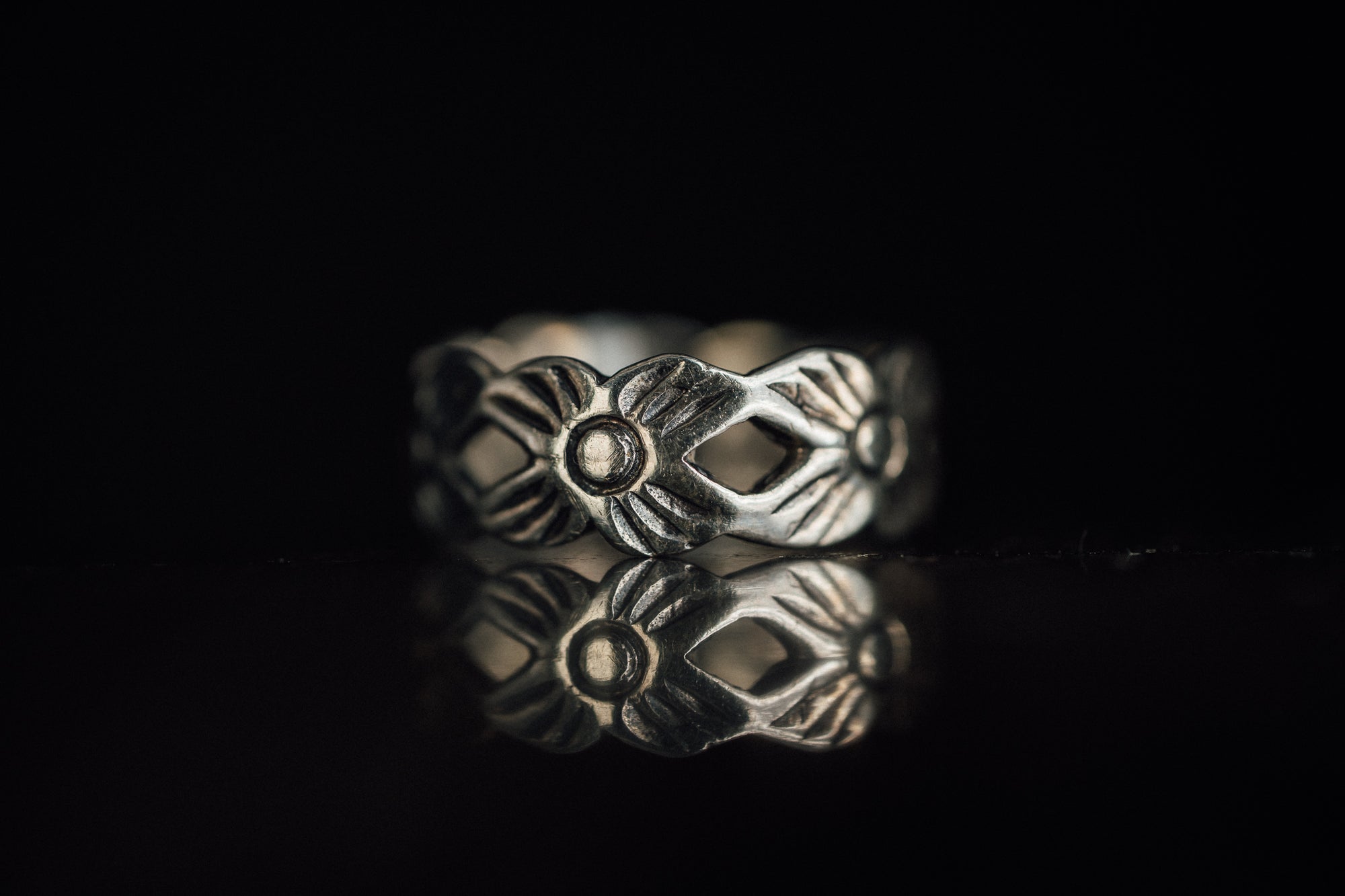 Sterling Silver Flower Pattern Ring
