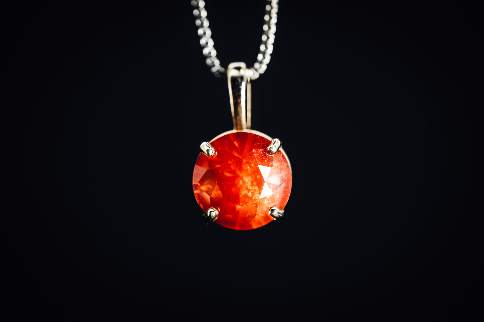 14k White Gold Oregon Sunstone Pendant