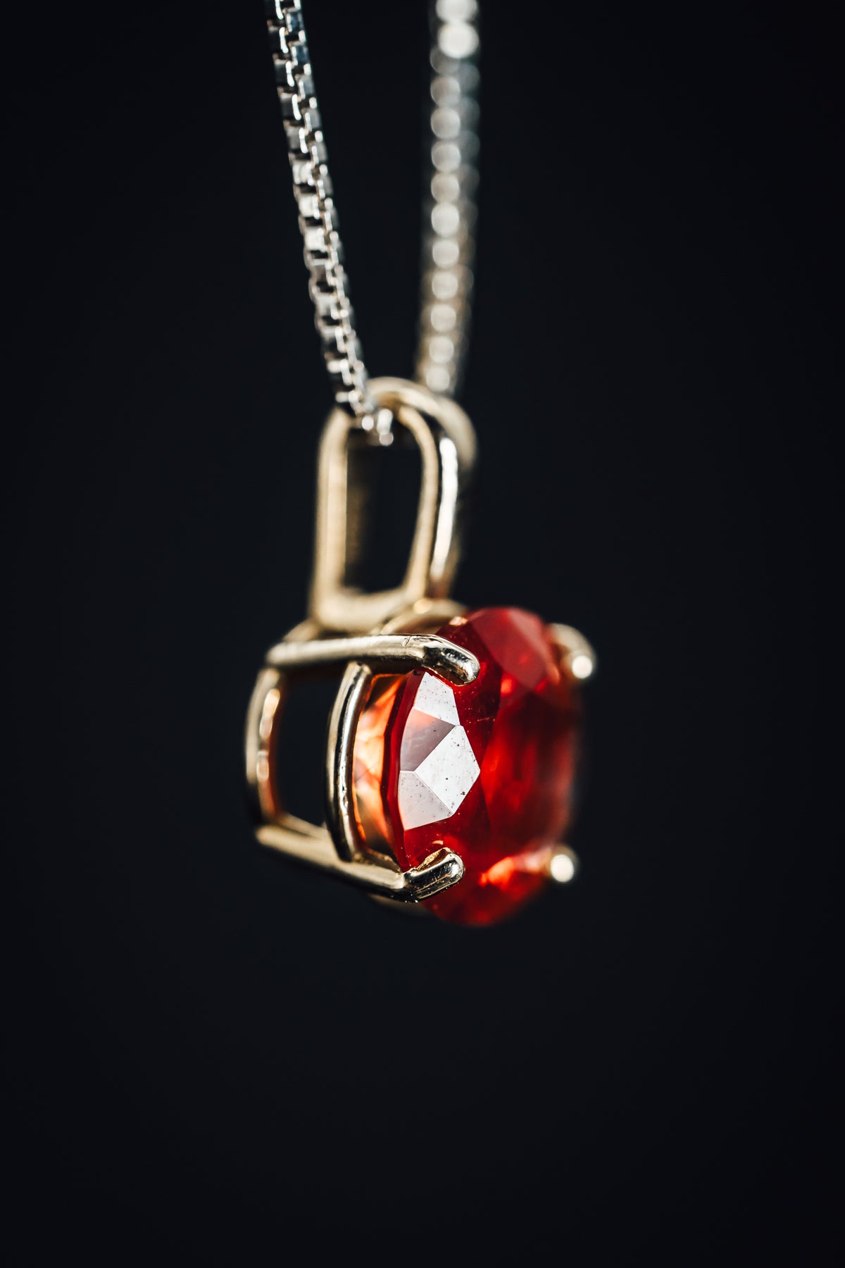 14k White Gold Oregon Sunstone Pendant