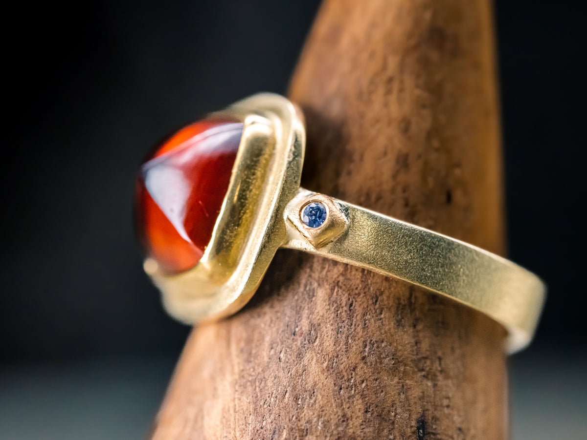 18k/22k Yellow Gold Garnet and Sapphire Ring