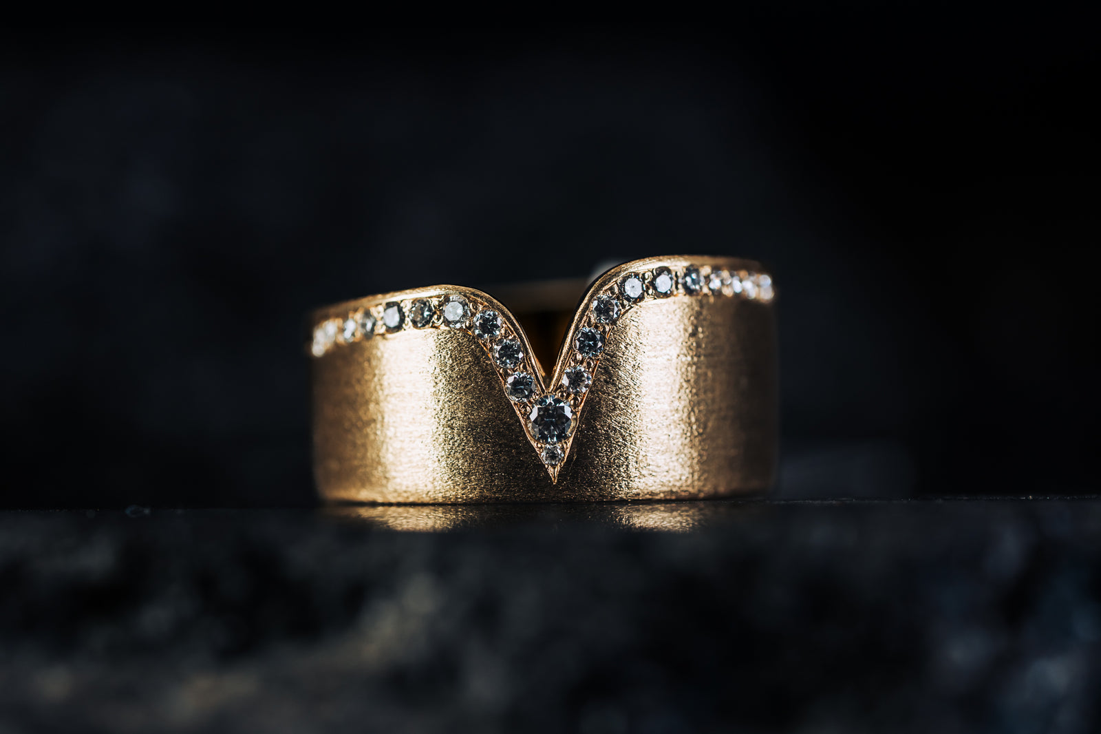 14k Yellow Gold Diamond Wedding Band