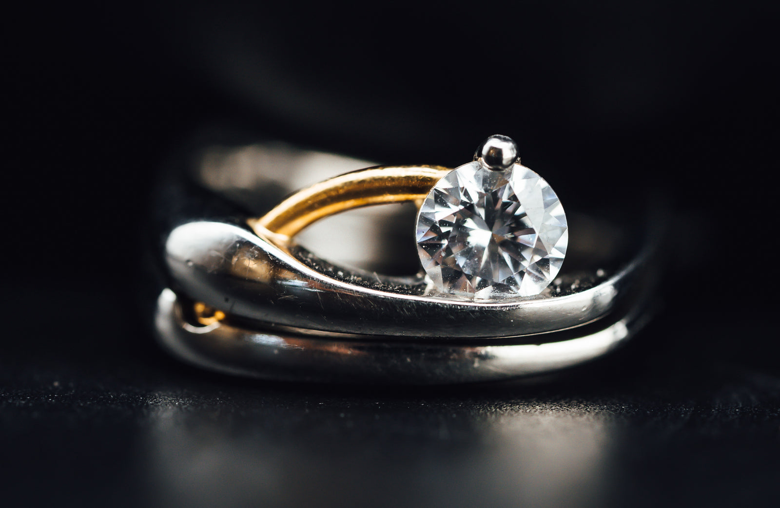 Platinum Mounting Wedding Set