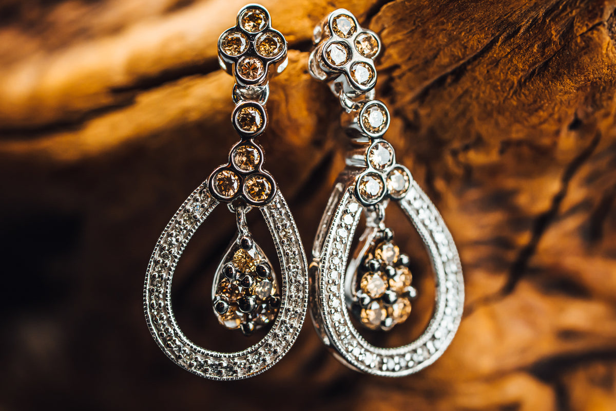 10k White Gold Diamond Drop Earrings