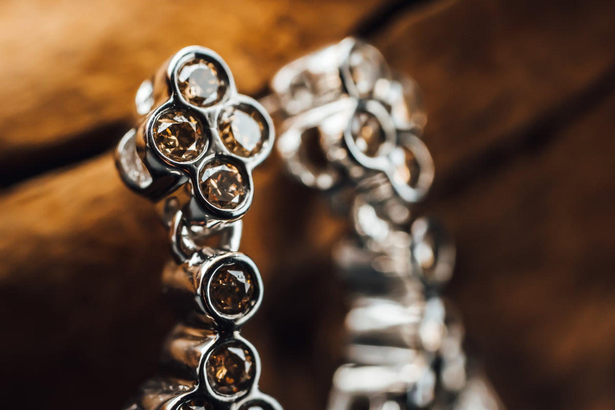 10k White Gold Diamond Drop Earrings