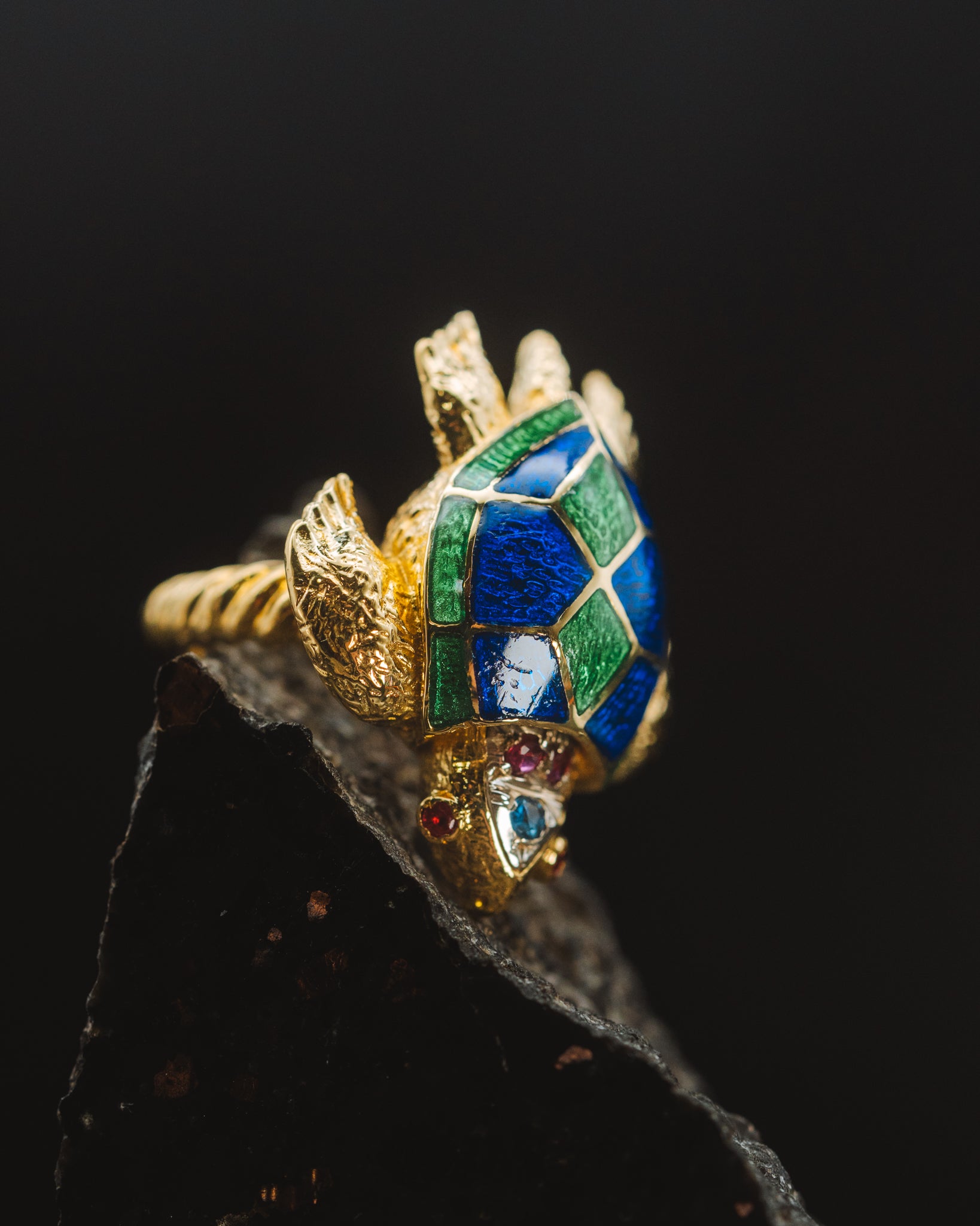 18k Yellow Gold Enameled Ruby and Sapphire Turtle Ring