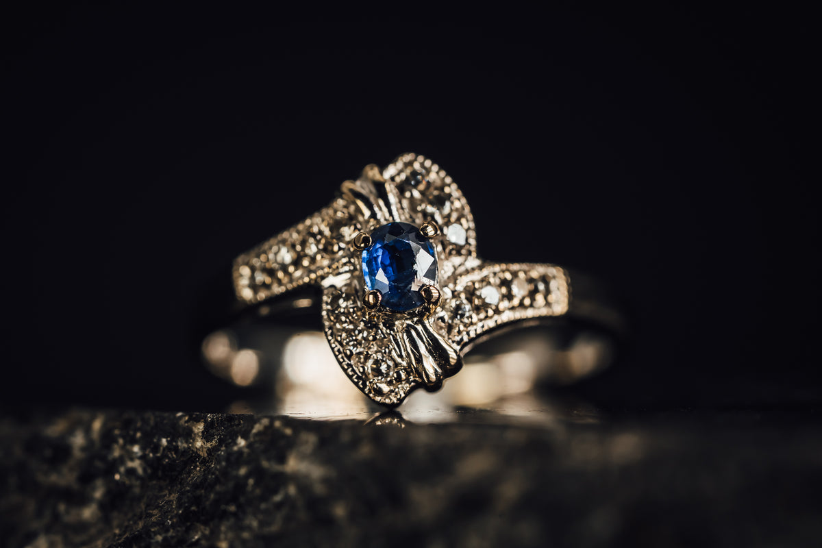 18k White Gold Sapphire and Diamond Ring