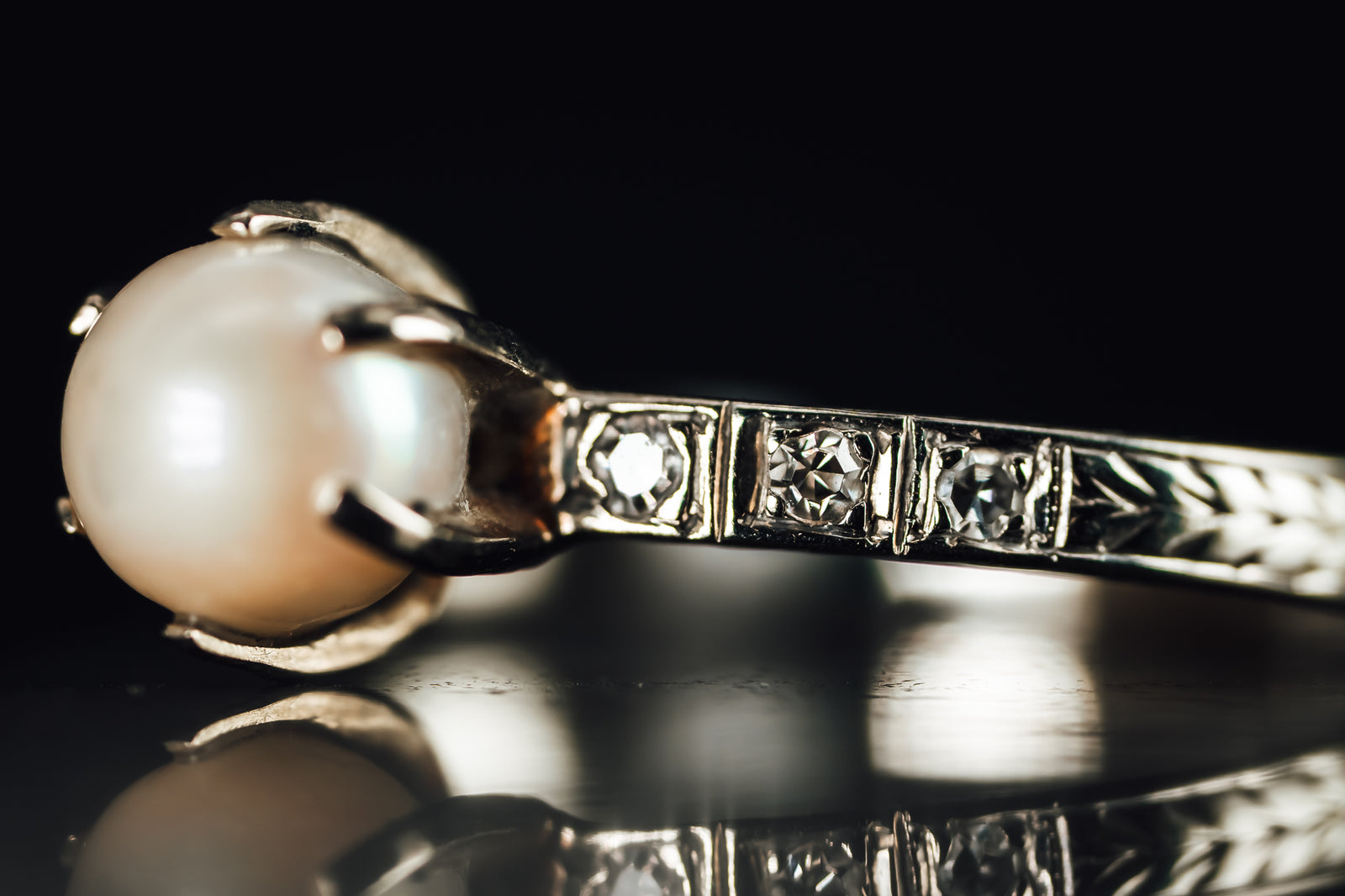 14k White Gold Pearl and Diamond Ring