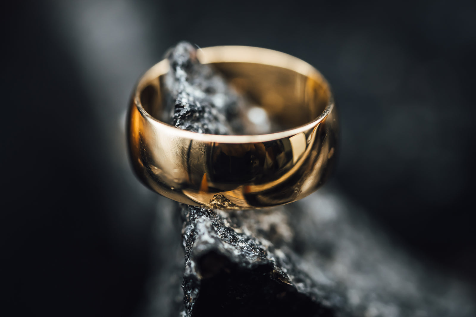 14k Yellow Gold Half Round Band