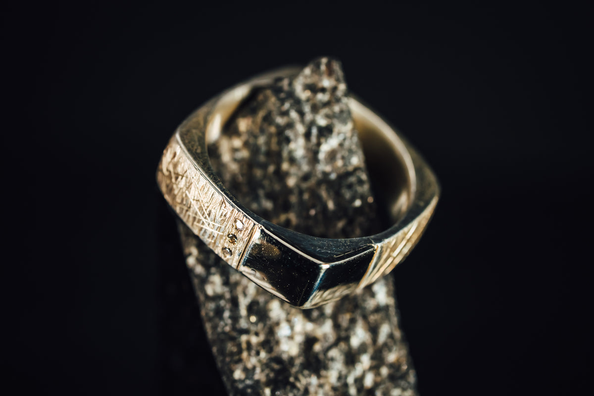 14k White Gold Square Men&#39;s Diamond Ring