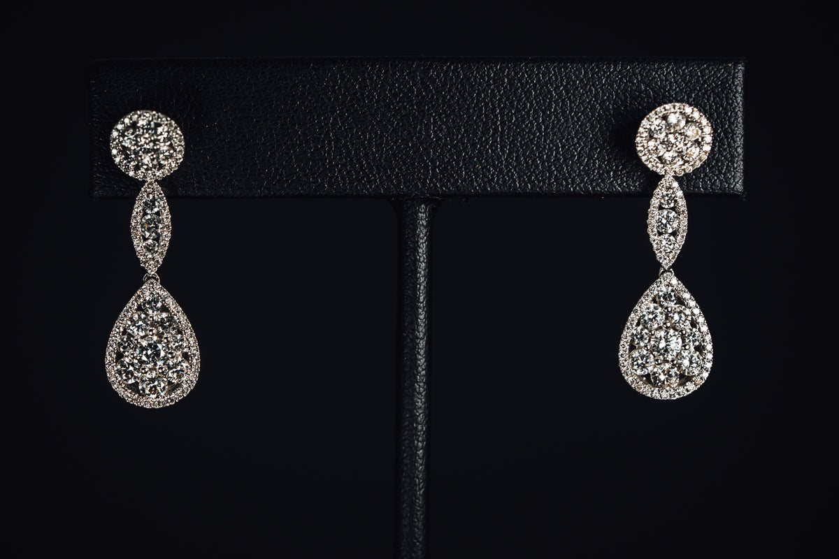 18k White Gold Diamond Earrings