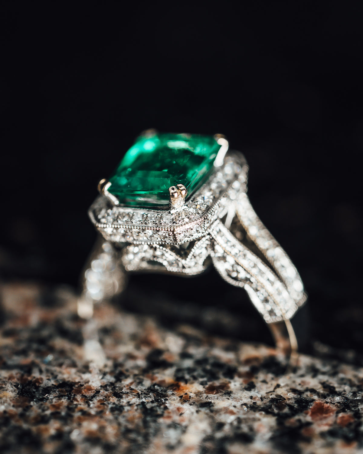 18k White Gold Emerald and Diamond Ring