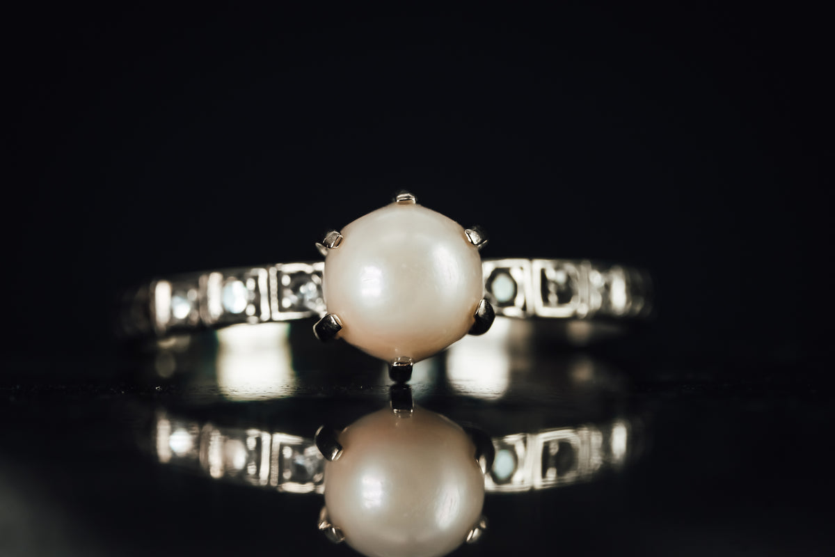 14k White Gold Pearl and Diamond Ring