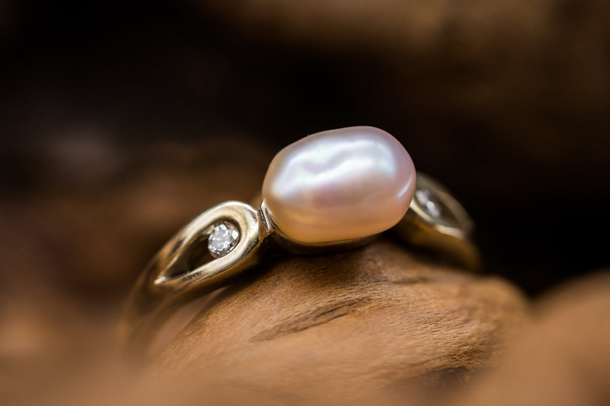 14k White Gold Pink Pearl and Diamond Ring