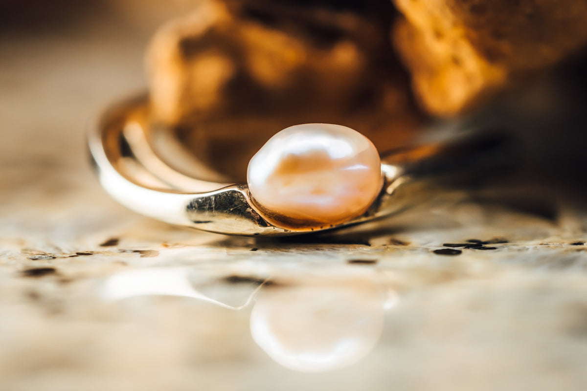 14k White Gold Pink Pearl Ring