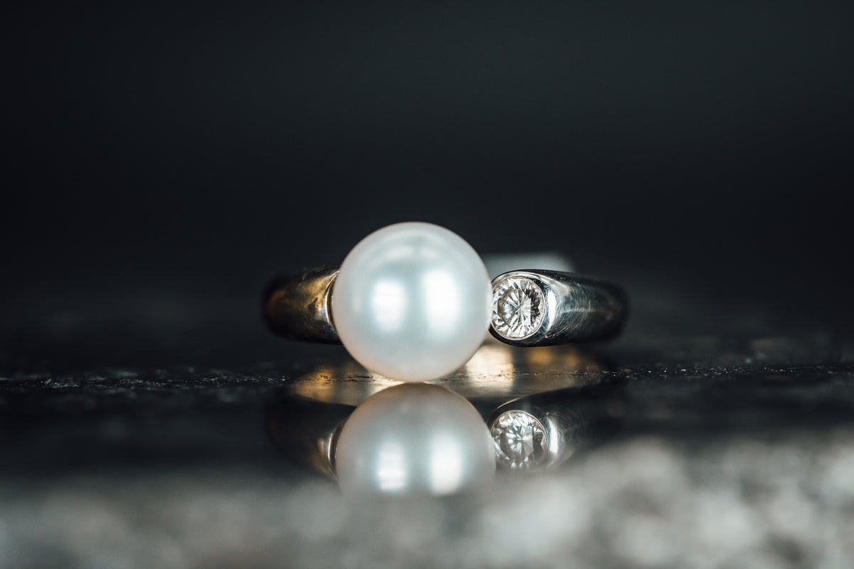 14k White Gold Pearl and Diamond Ring