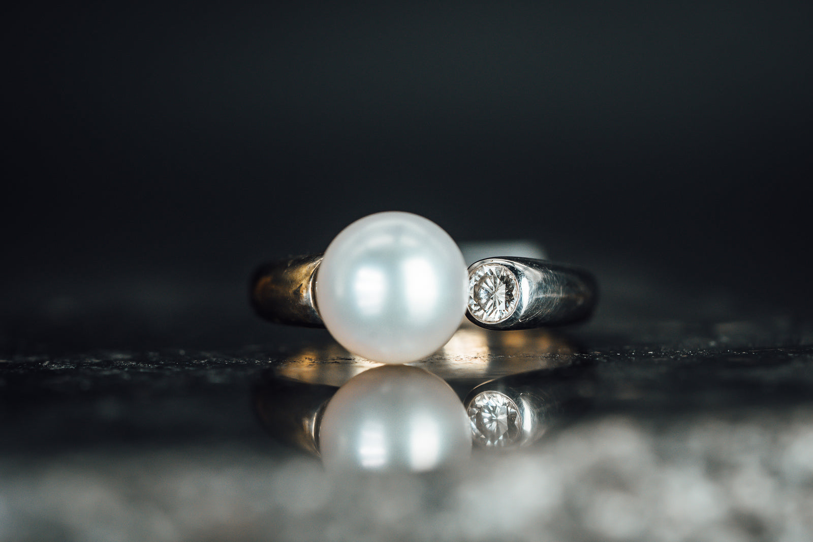 14k White Gold Pearl and Diamond Ring