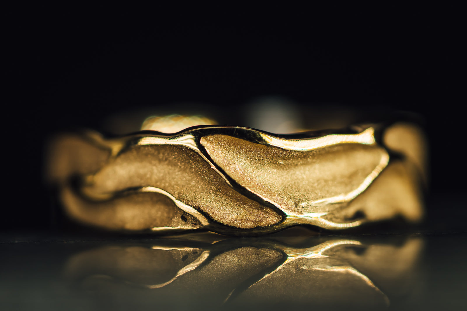 14k Yellow Gold Textured Woman's Wedding Band