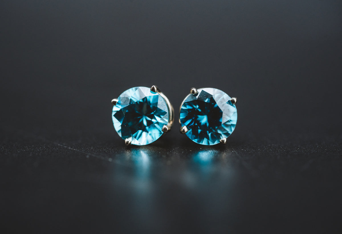 14k White Gold Blue Zircon Stud Earrings