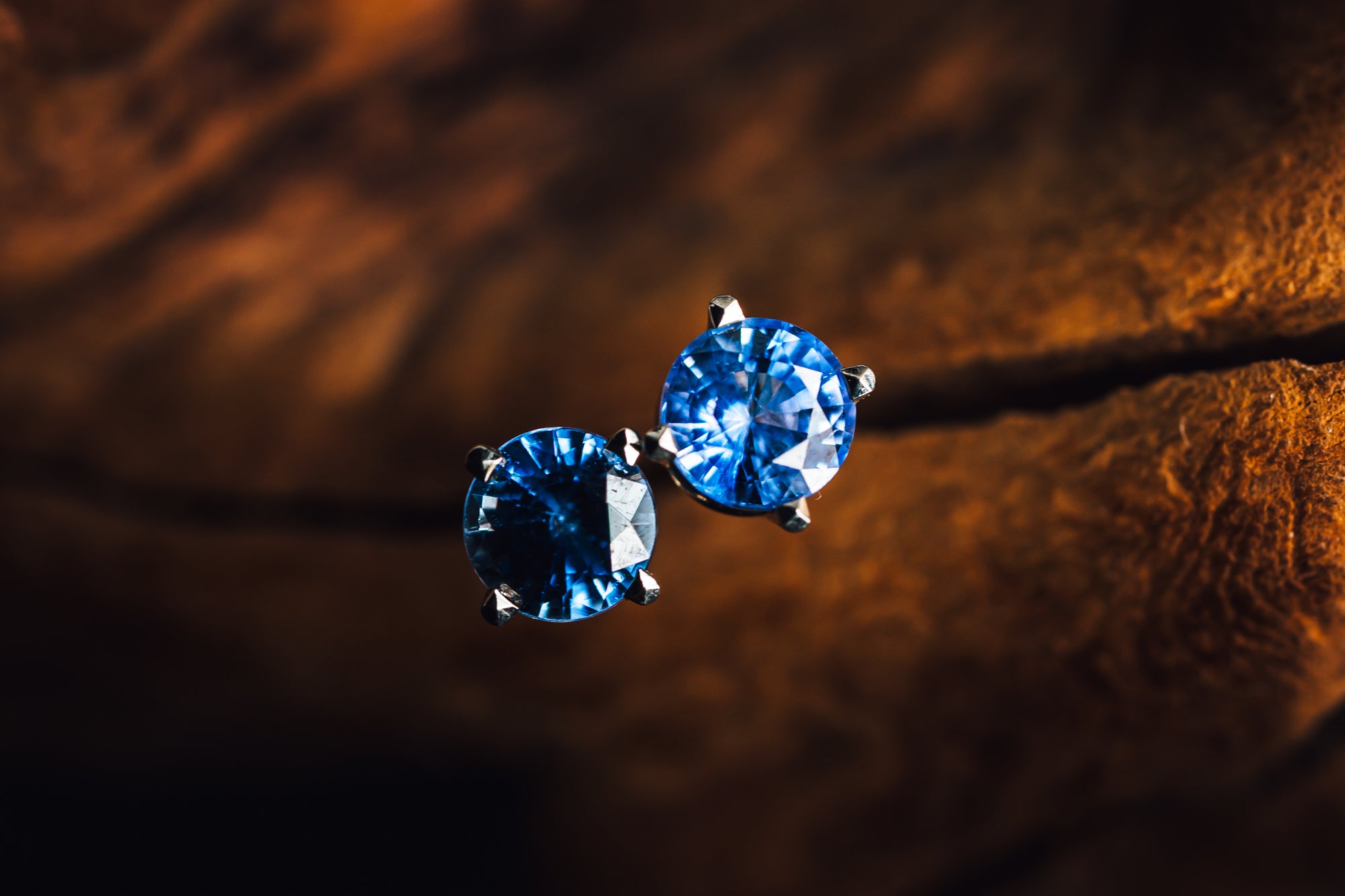 14k White Gold Sapphire Stud Earrings