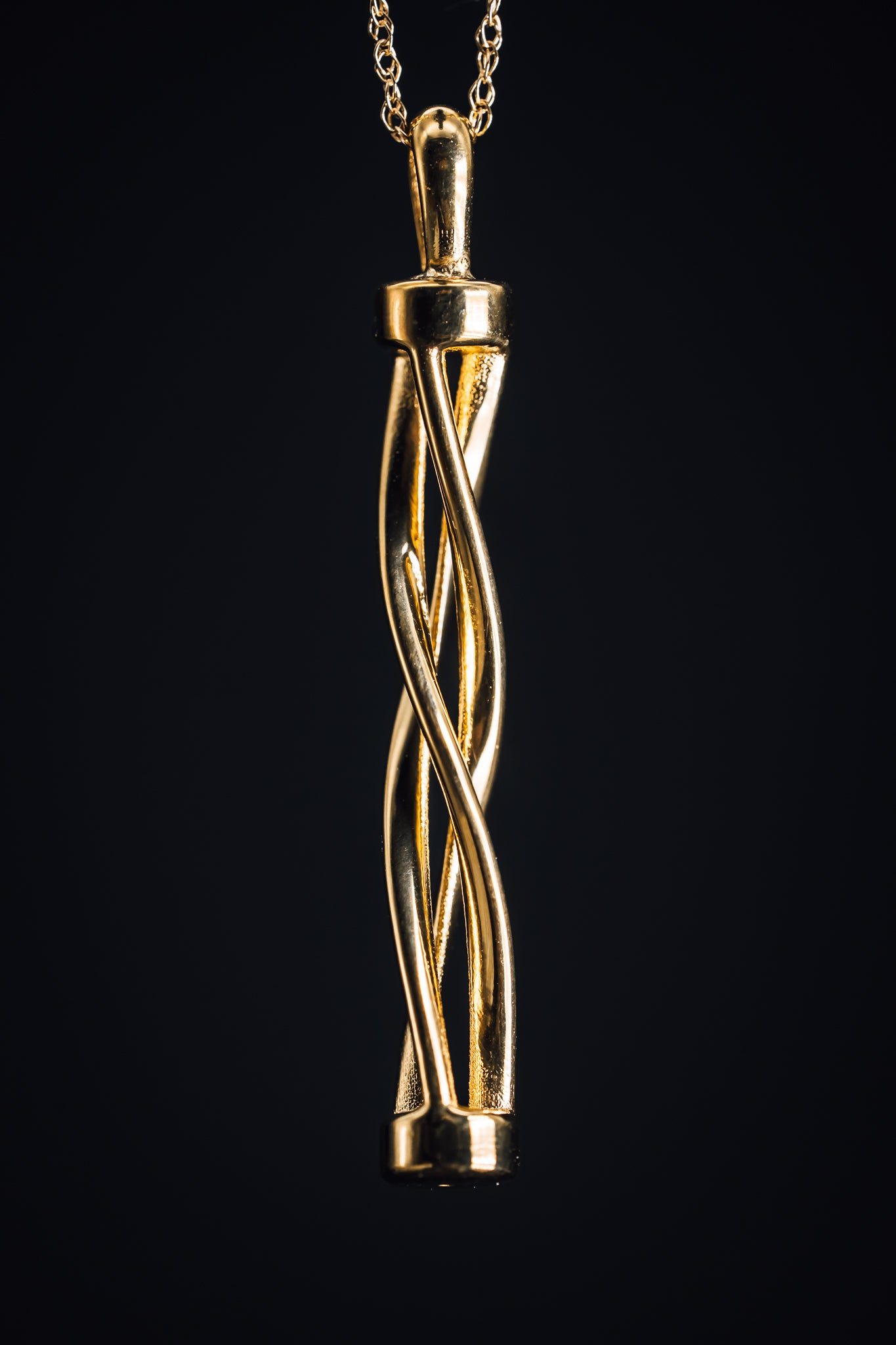 14k Yellow Gold Twist Pendant