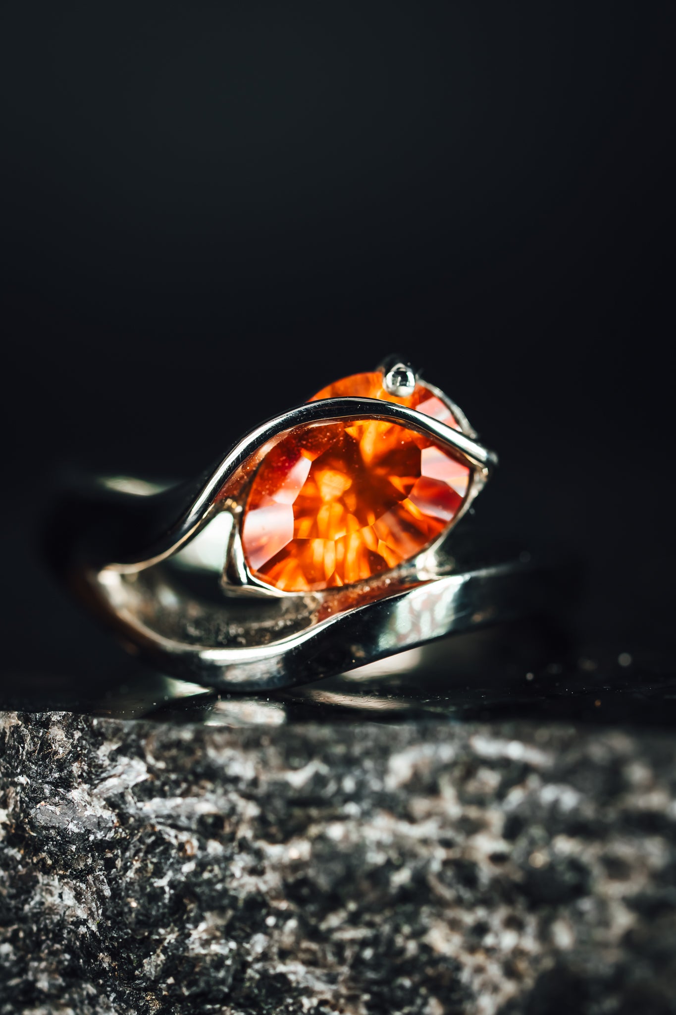 14k Yellow Gold Oregon Sunstone Ring
