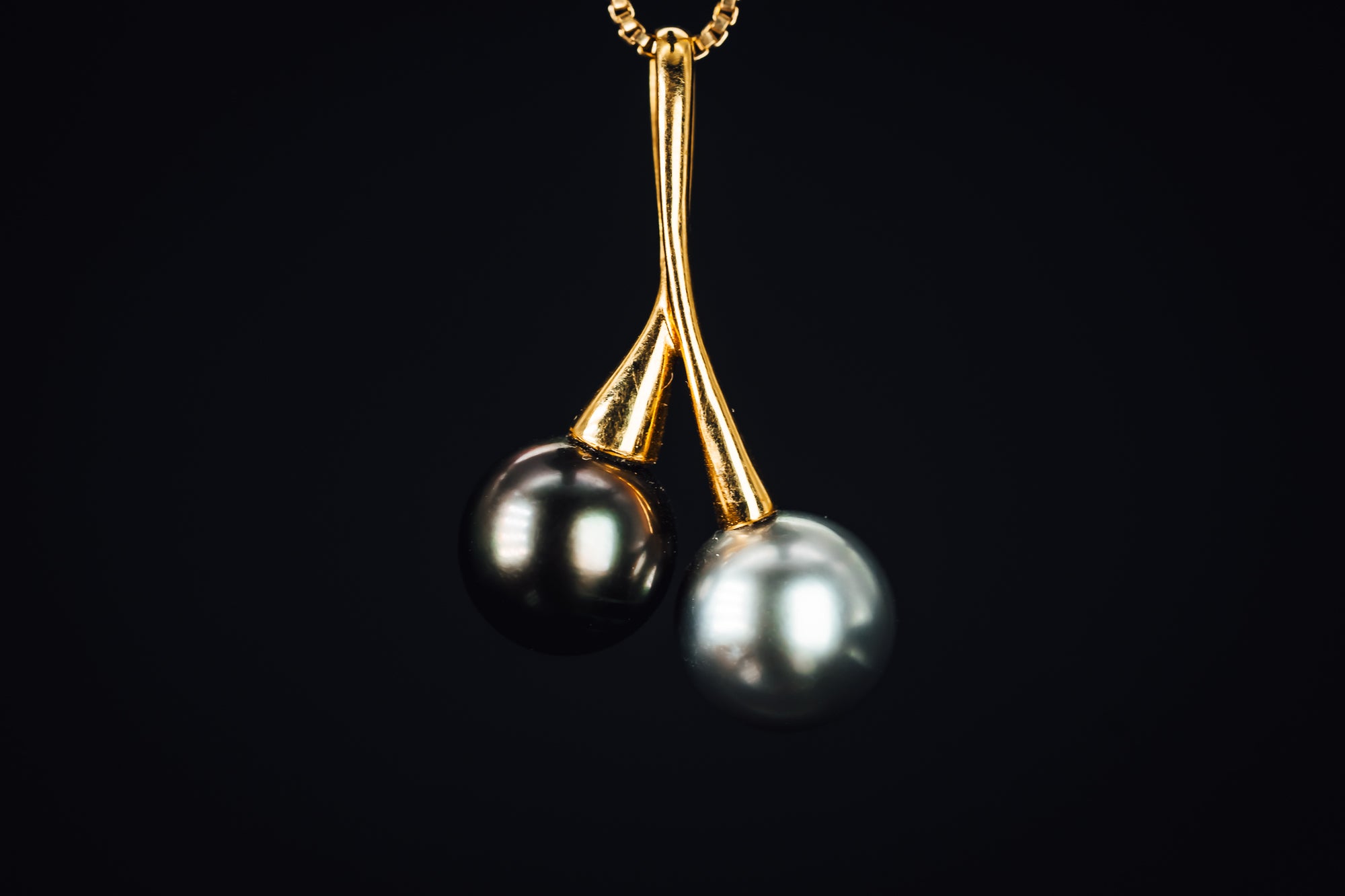 14k Yellow Gold Tahitian Pearl Pendant