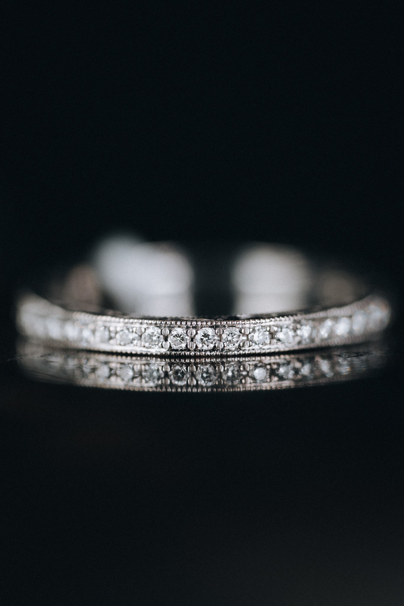 14k White Gold Diamond Art Carved Wedding Band