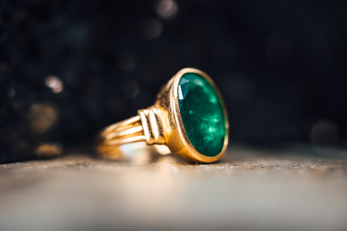 18k Yellow Gold Emerald Estate Ring