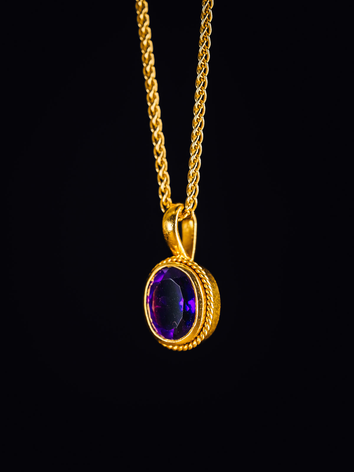 22k Yellow Gold Amethyst Pendant