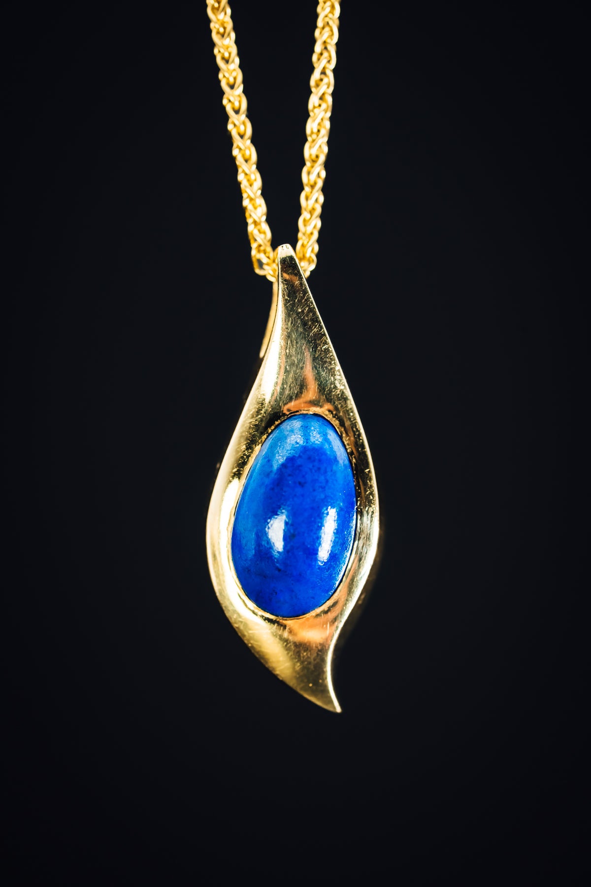 14k Yellow Gold and Lapis Pendant