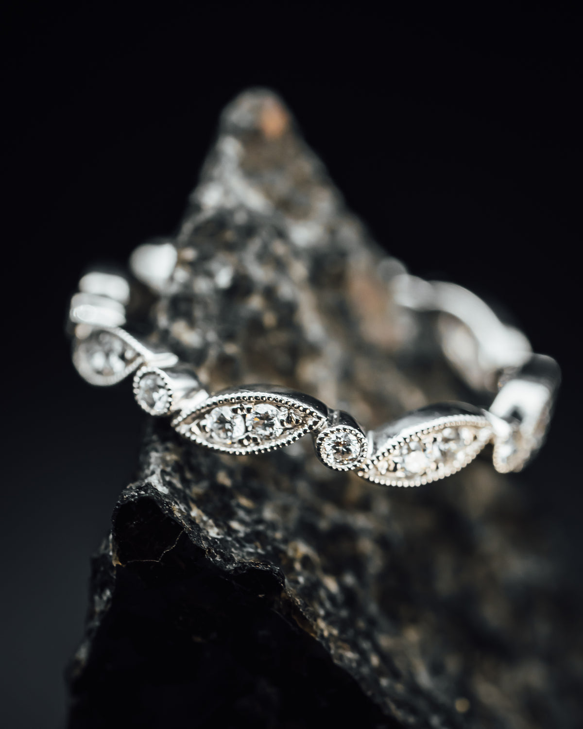 14k White Gold Diamond Wedding band