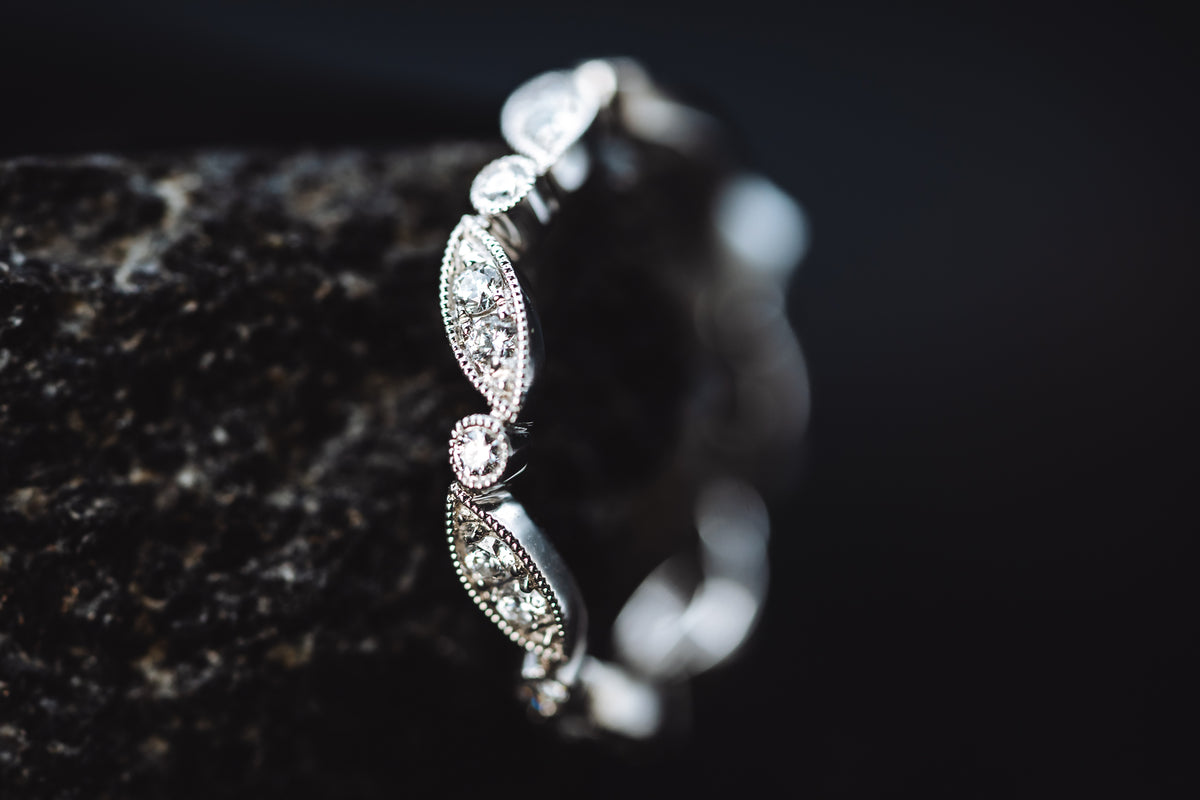 14k White Gold Diamond Wedding band