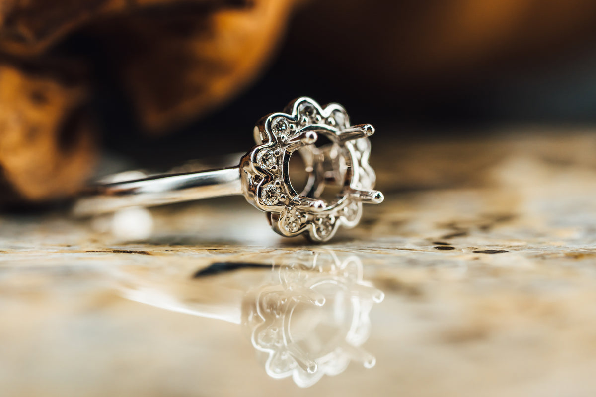 14k White Gold and Diamond Ring Mounting