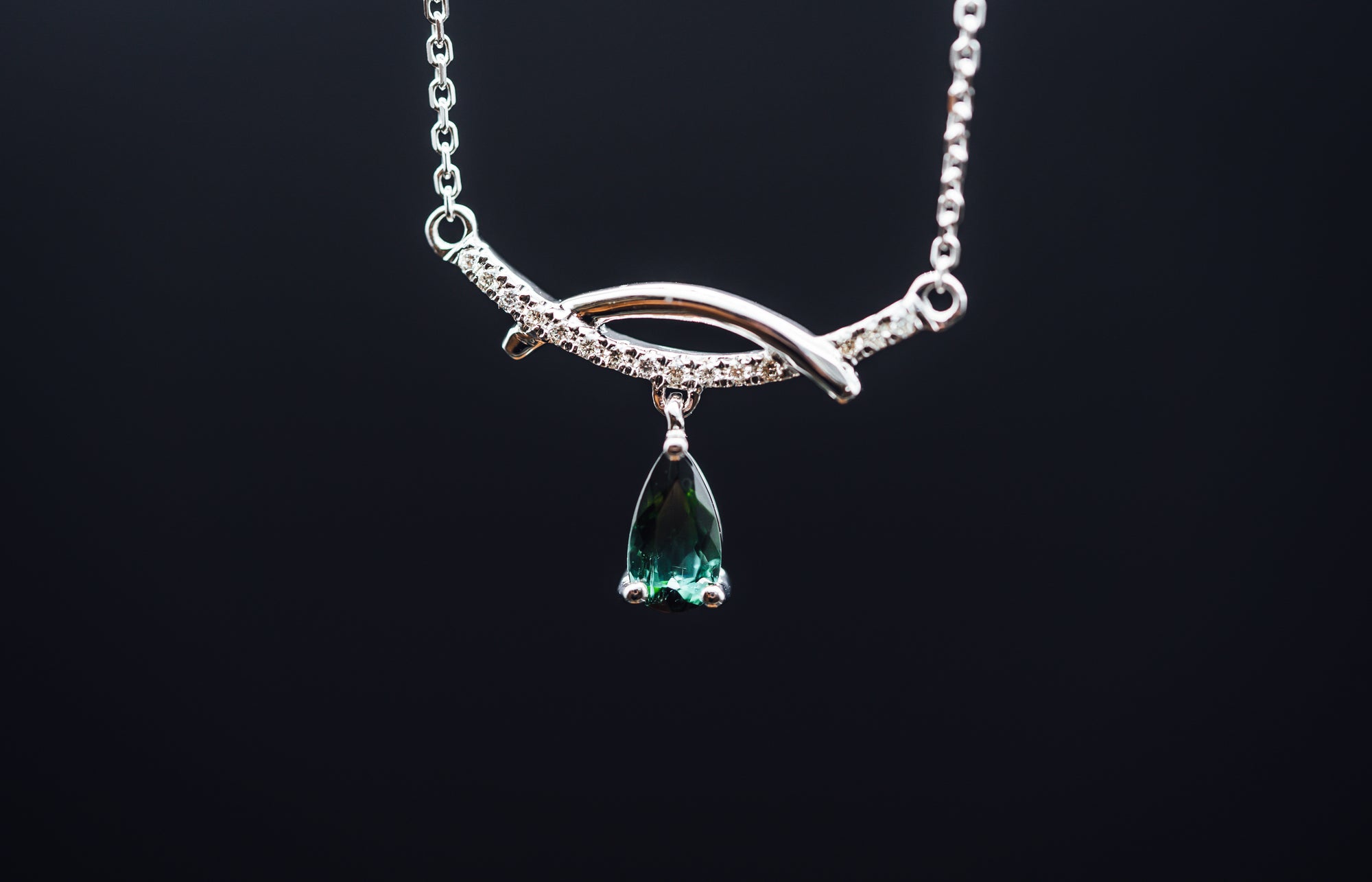 14k White Gold Green Tourmaline Pendant