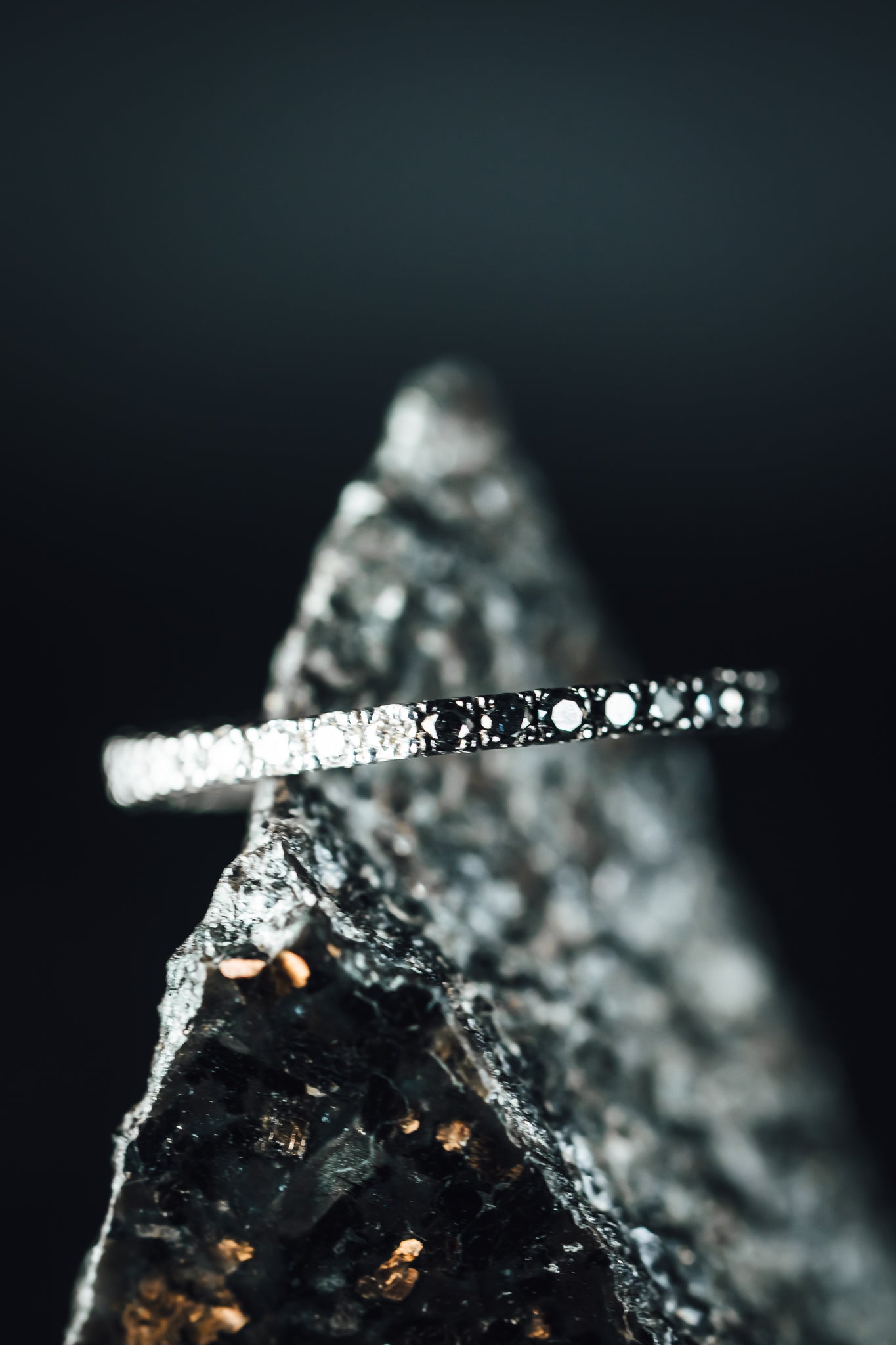 18k White Gold Black and White Diamond Ring