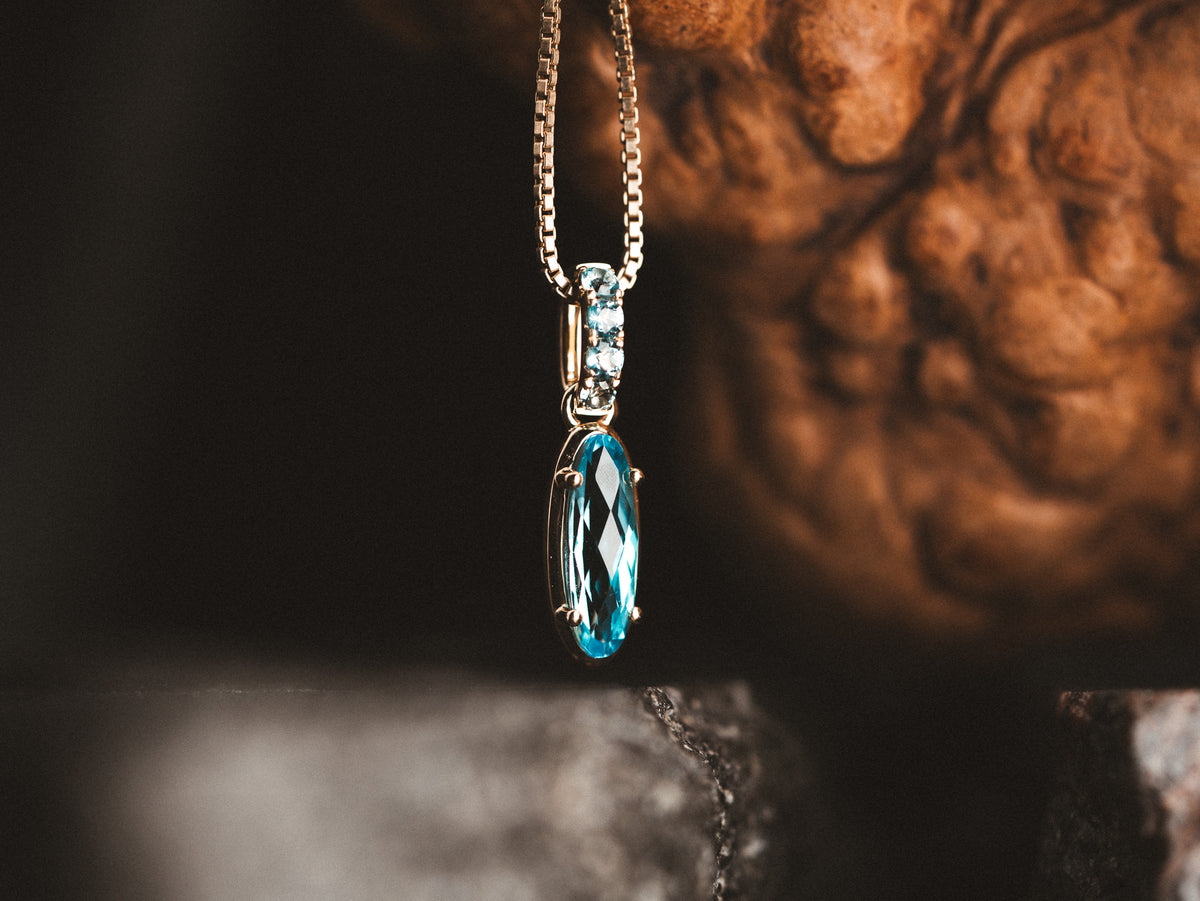 14k Yellow Gold Blue Topaz Pendant