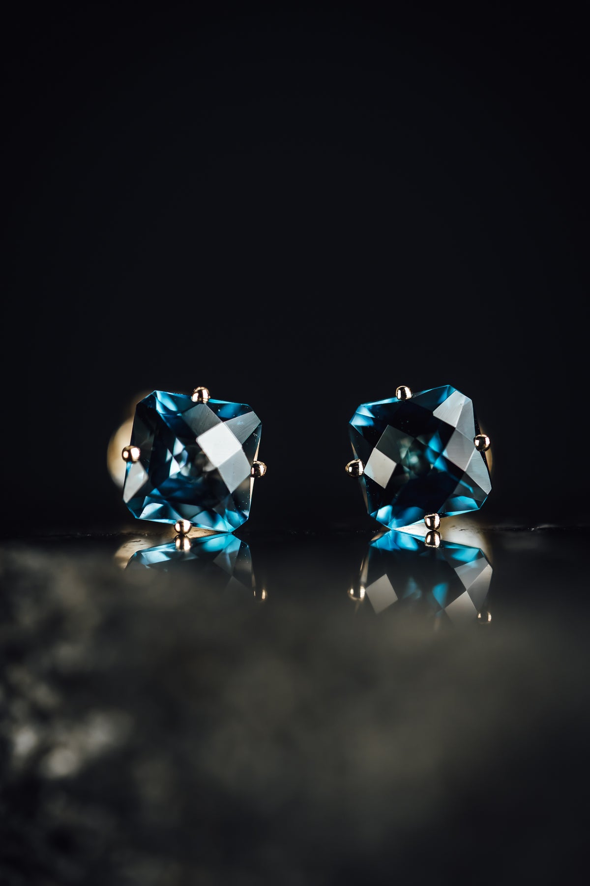 14k Yellow Gold London Blue Topaz Stud Earrings