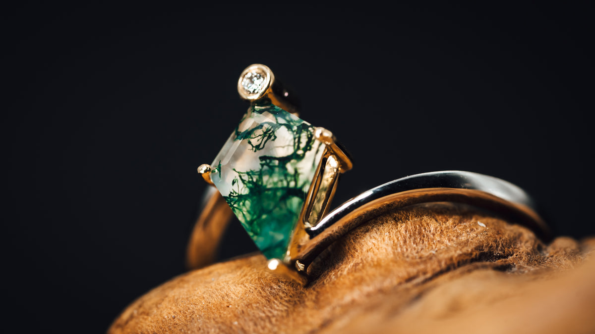 14k White and Yellow Gold Moss Agate and Diamond Ring