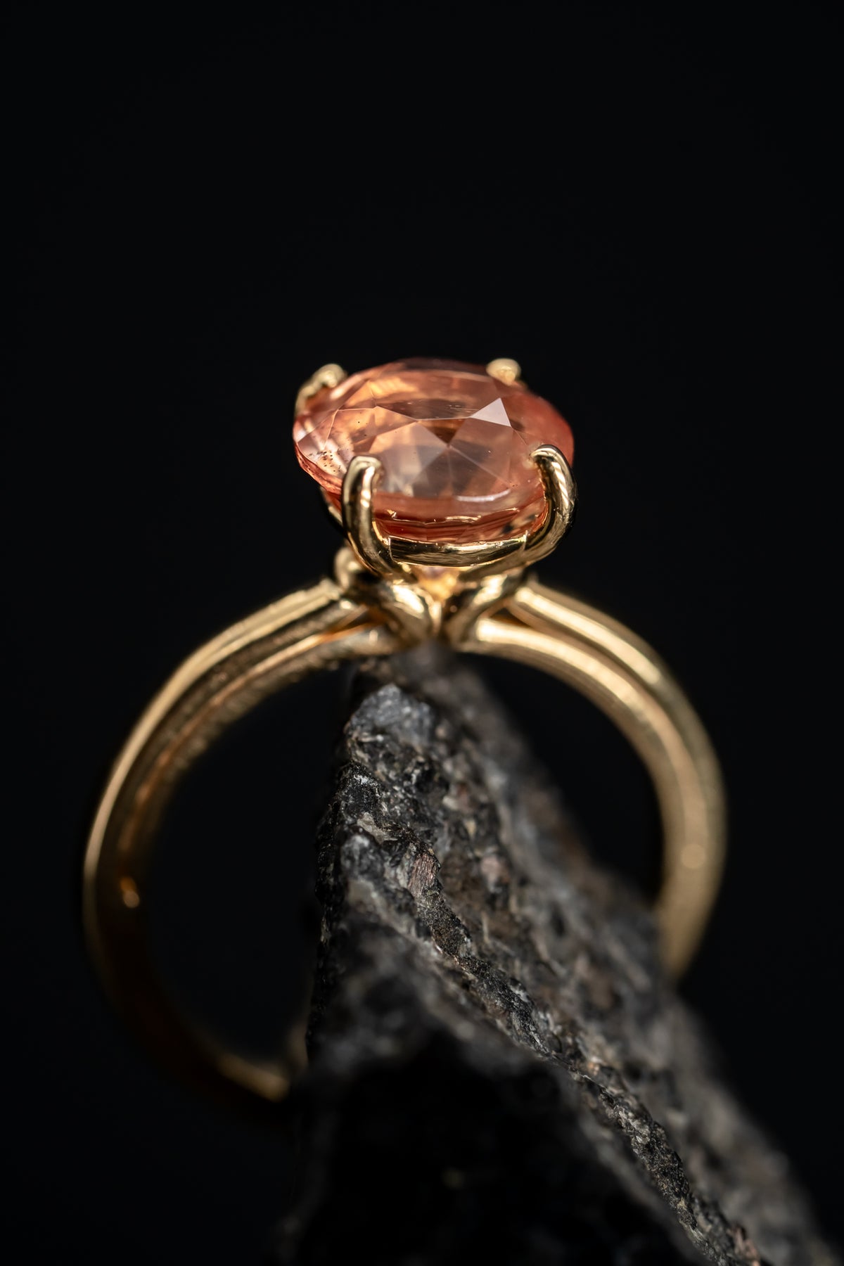 10k Yellow Gold Oregon Sunstone Ring