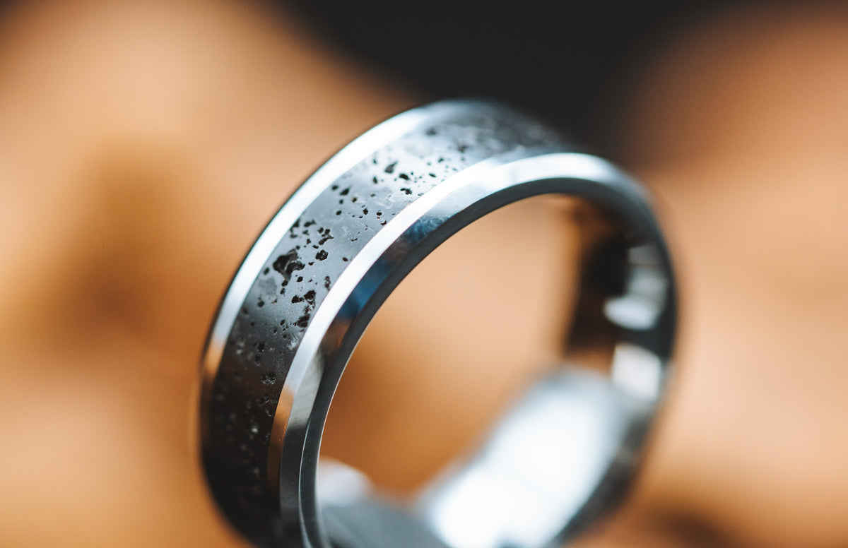 Men’s Polished Tungsten Wedding Band with Black &amp; Gray Lava Rock Stone Inlay &amp; Polished Beveled Edges