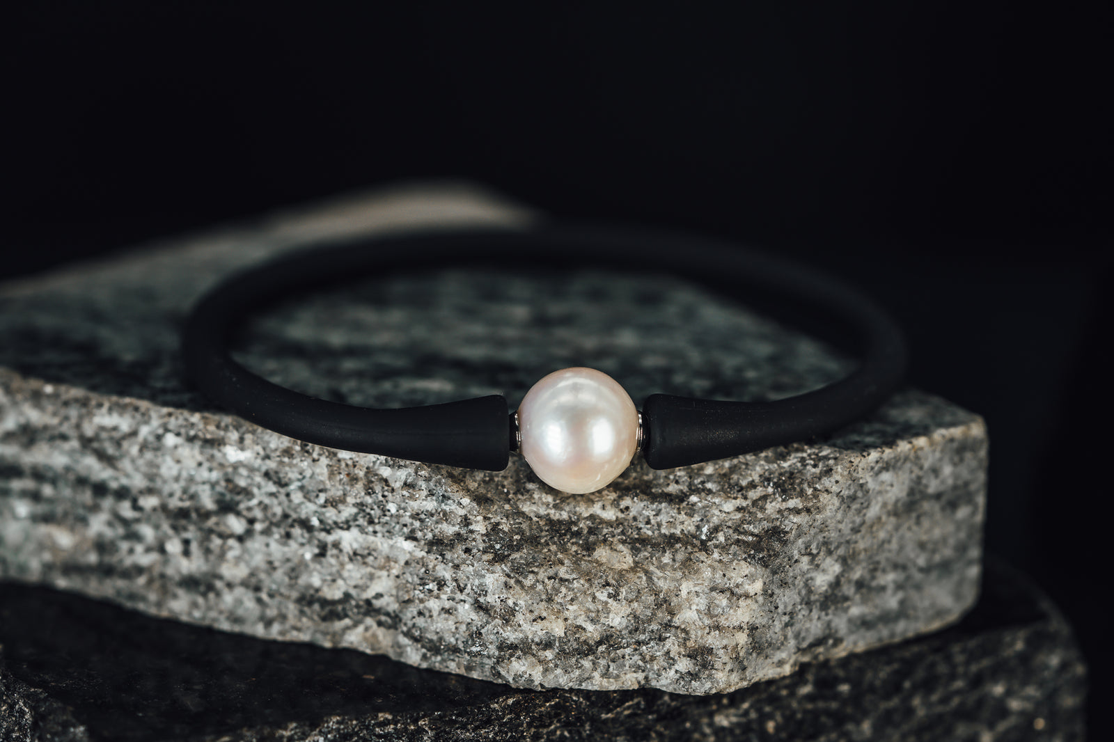 Rubber and Freshwater Pearl Bracelet