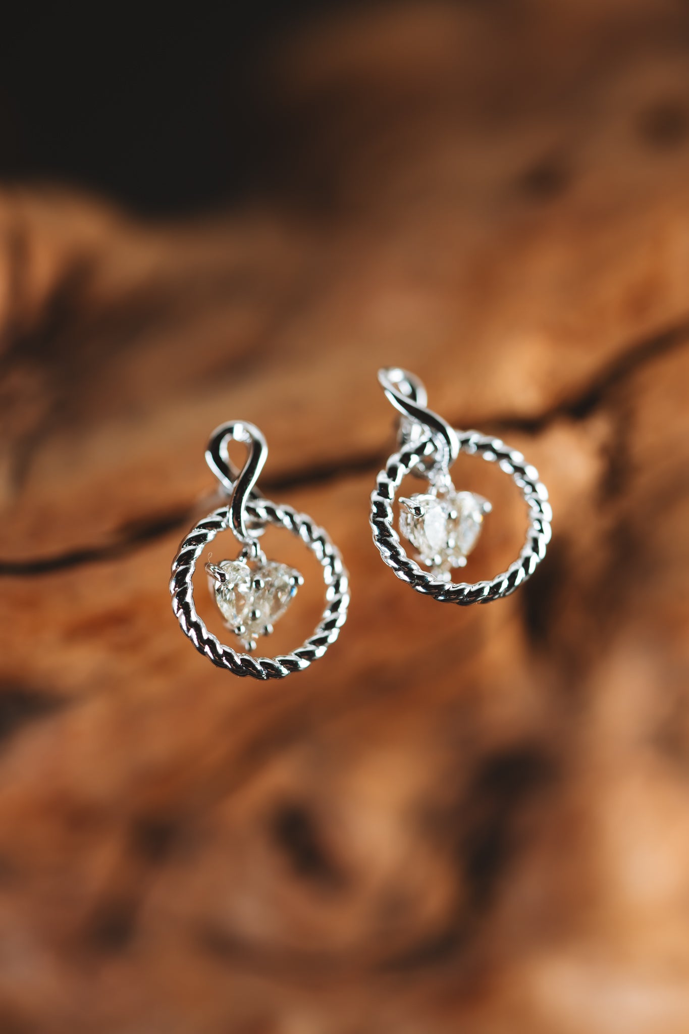 14k White Gold Diamond Earrings