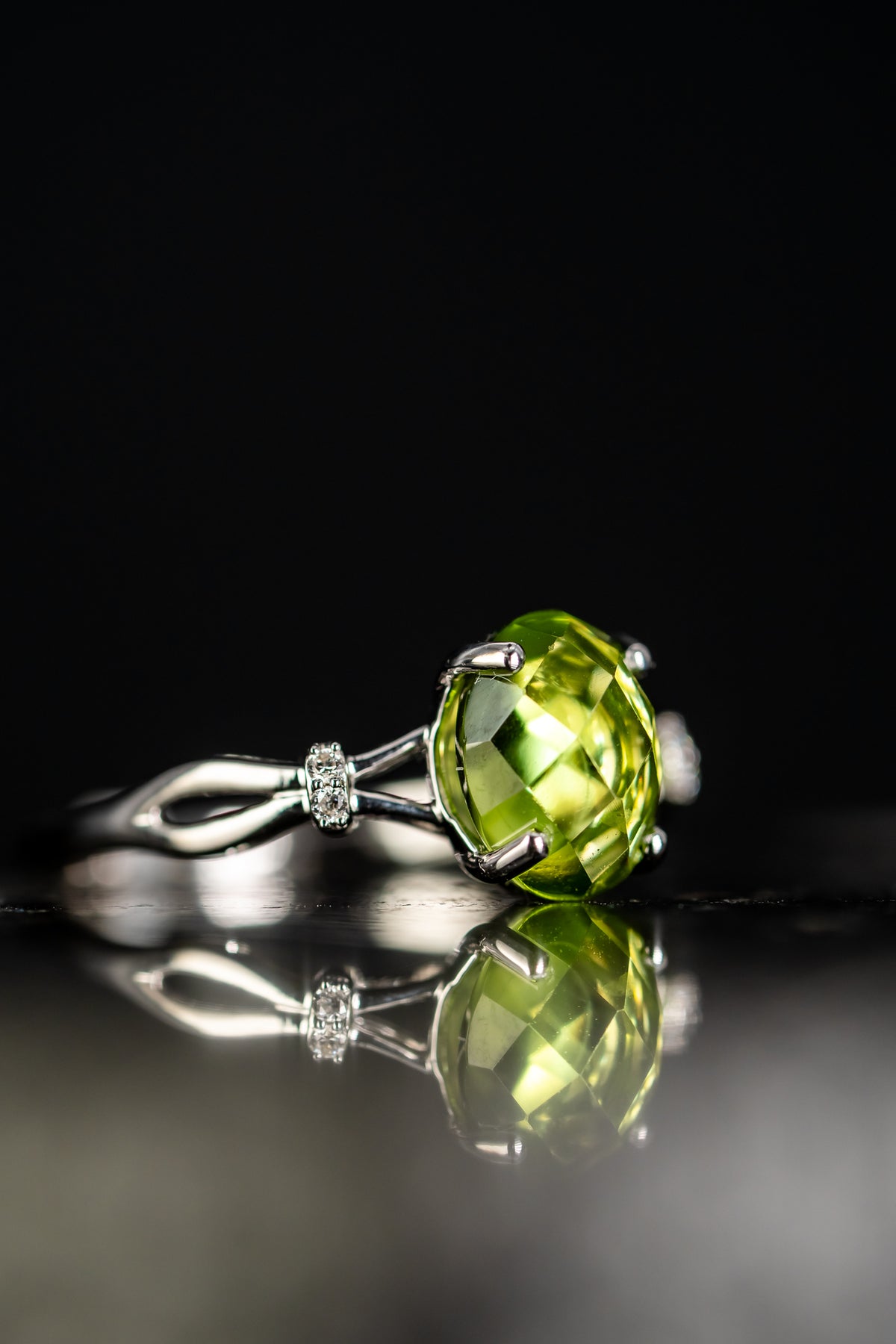 14k White Gold Oval Faceted Peridot and Diamond Ring