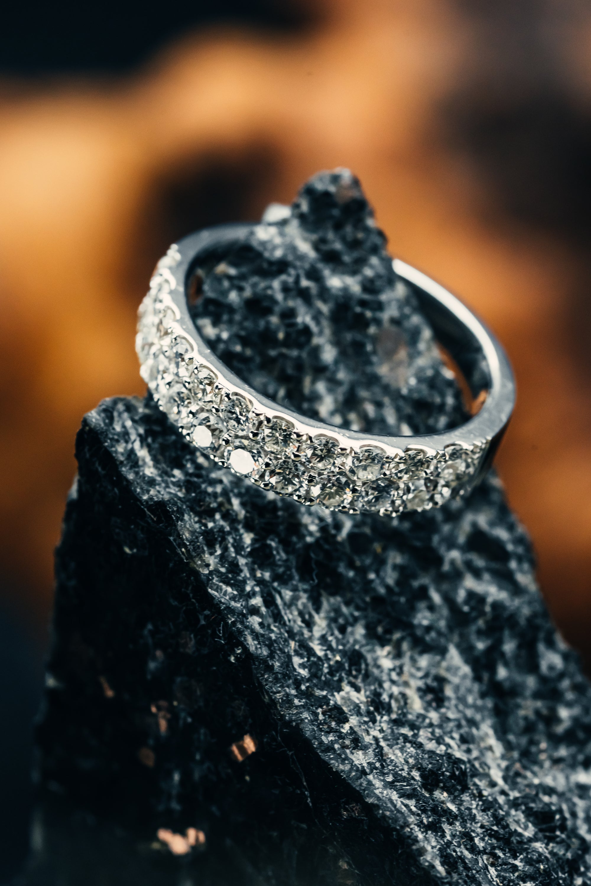 18k White Gold Diamond Anniversary Ring