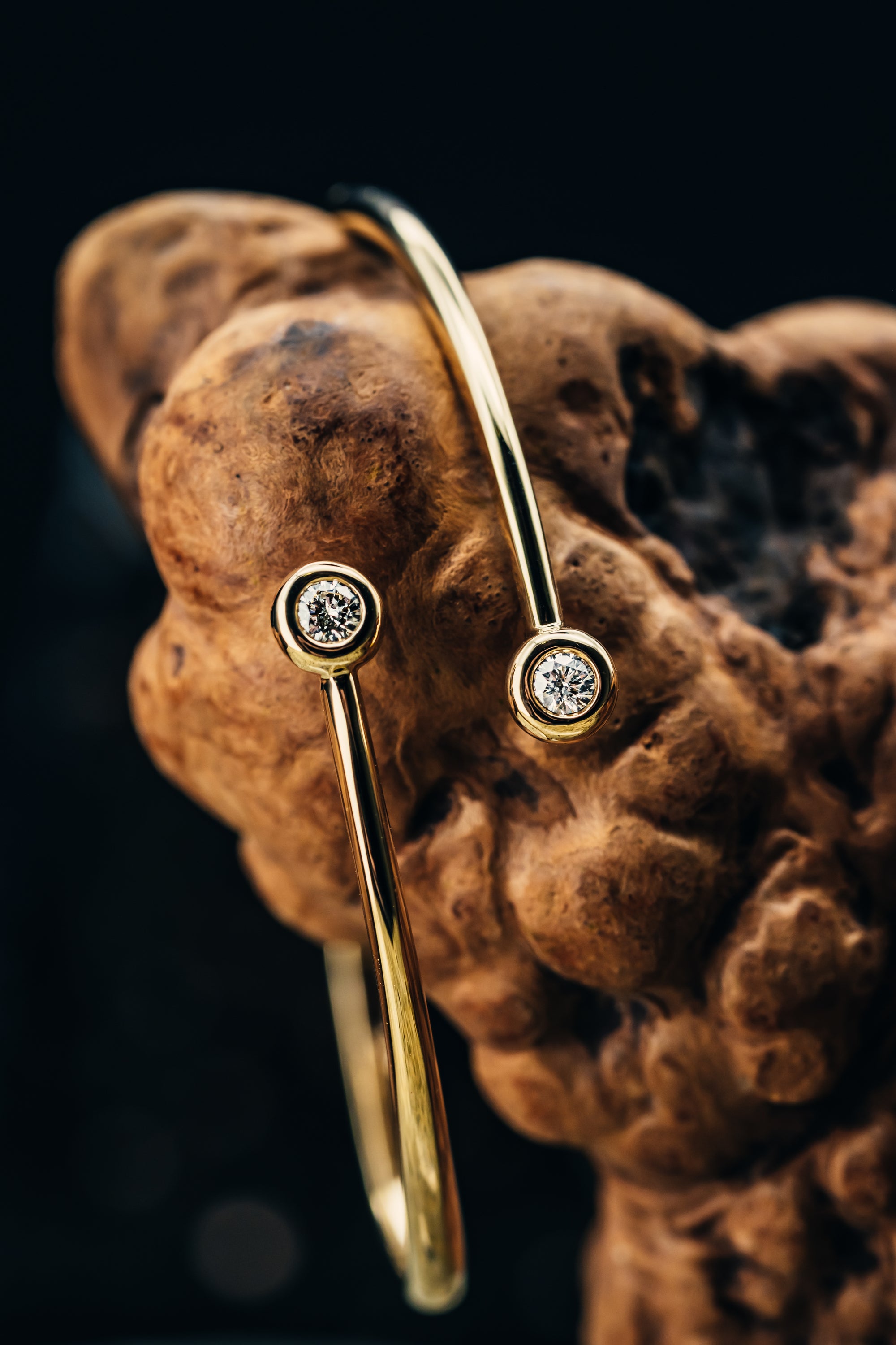 14k Yellow Gold Hinged Diamond Bracelet
